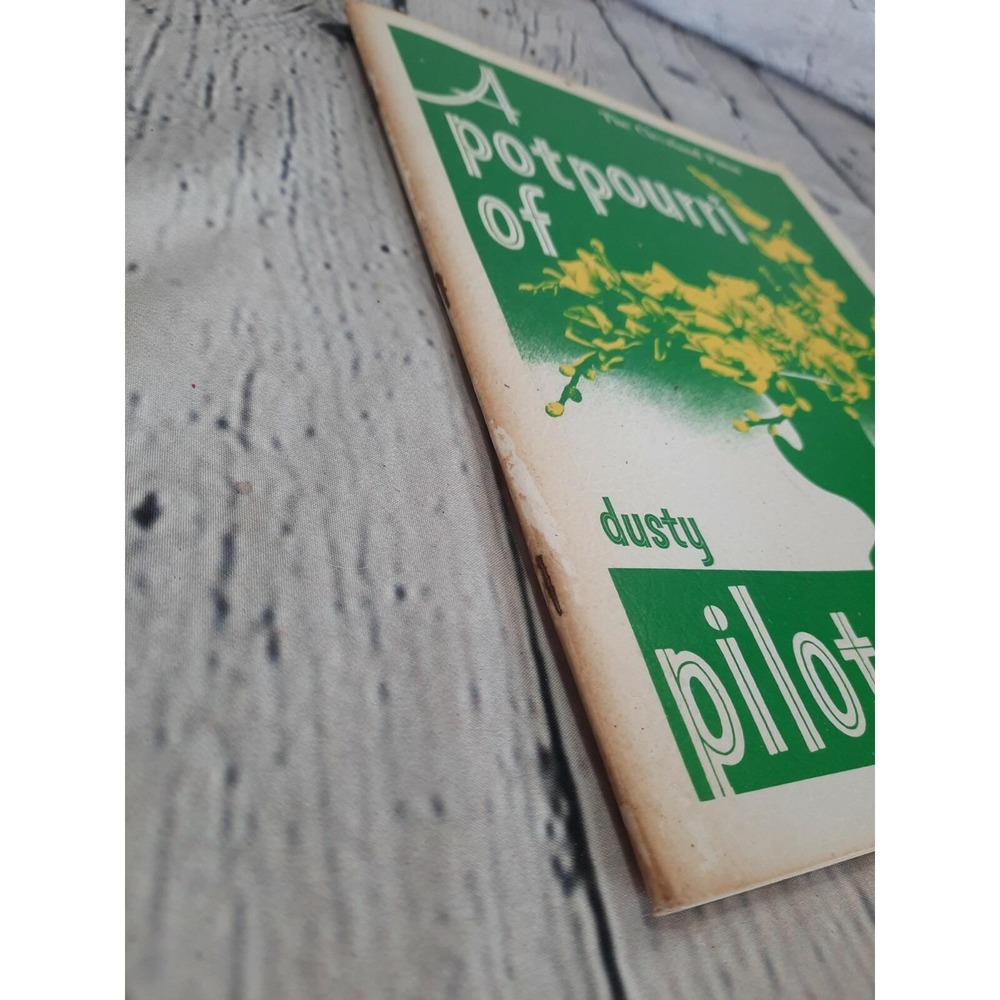 A Potpourri of Projects by Dusty Pilot Cleveland Press‎ Craft Book VTG 1974 - Picture 2 of 10